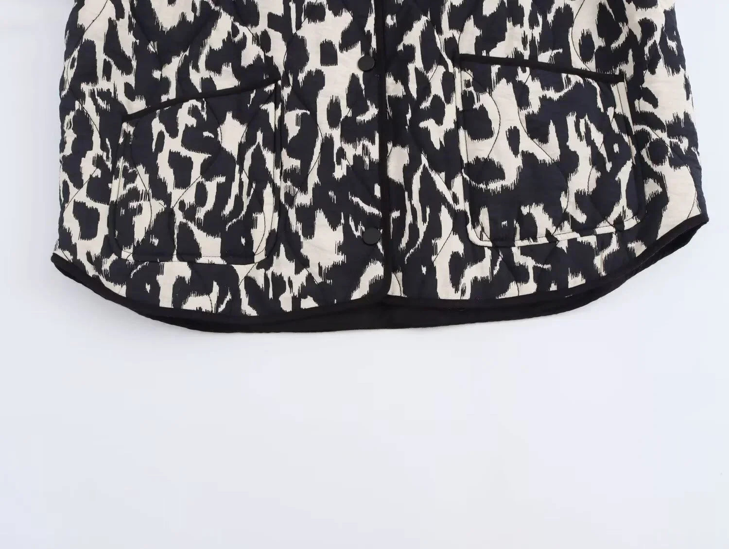 LindenBoutique® | Modieuze Bedrukte Herfst Jas